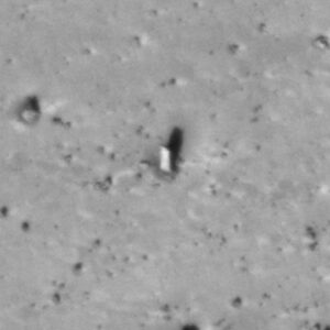 monolithic-tower-structures-on-mars